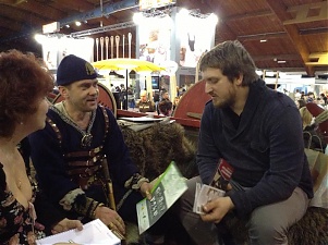 Айгар Пампе и Оскар Петров возрождают историю викингов на Даугаве.